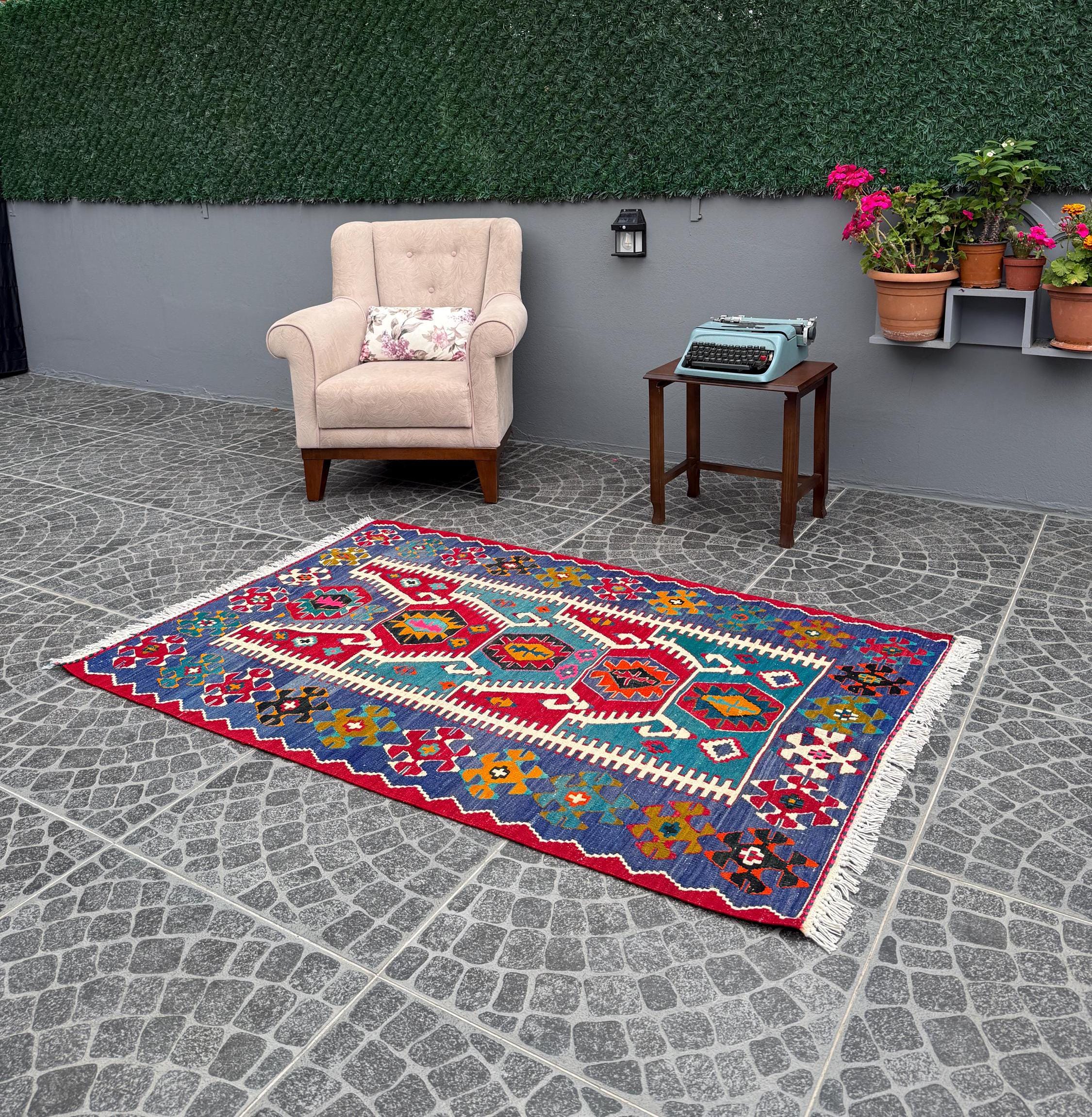 Vintage Turkish Kilim Rug, Scorpion Motif, Bohemian Home Decor (3.64x5.64ft)