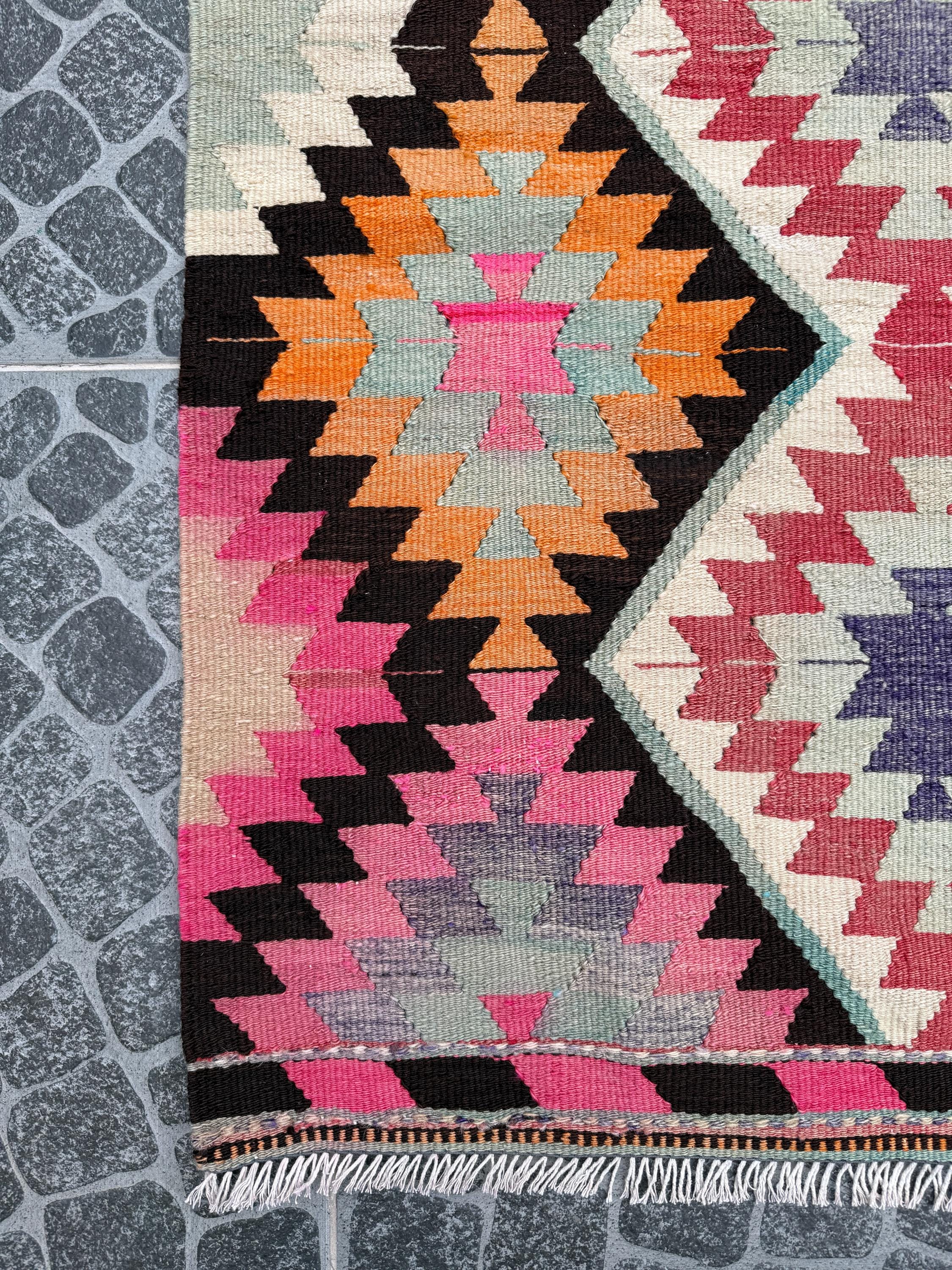 Vintage Turkish Kilim Rug, Handwoven Wool, Boho Decor (2.79x3.74 ft)