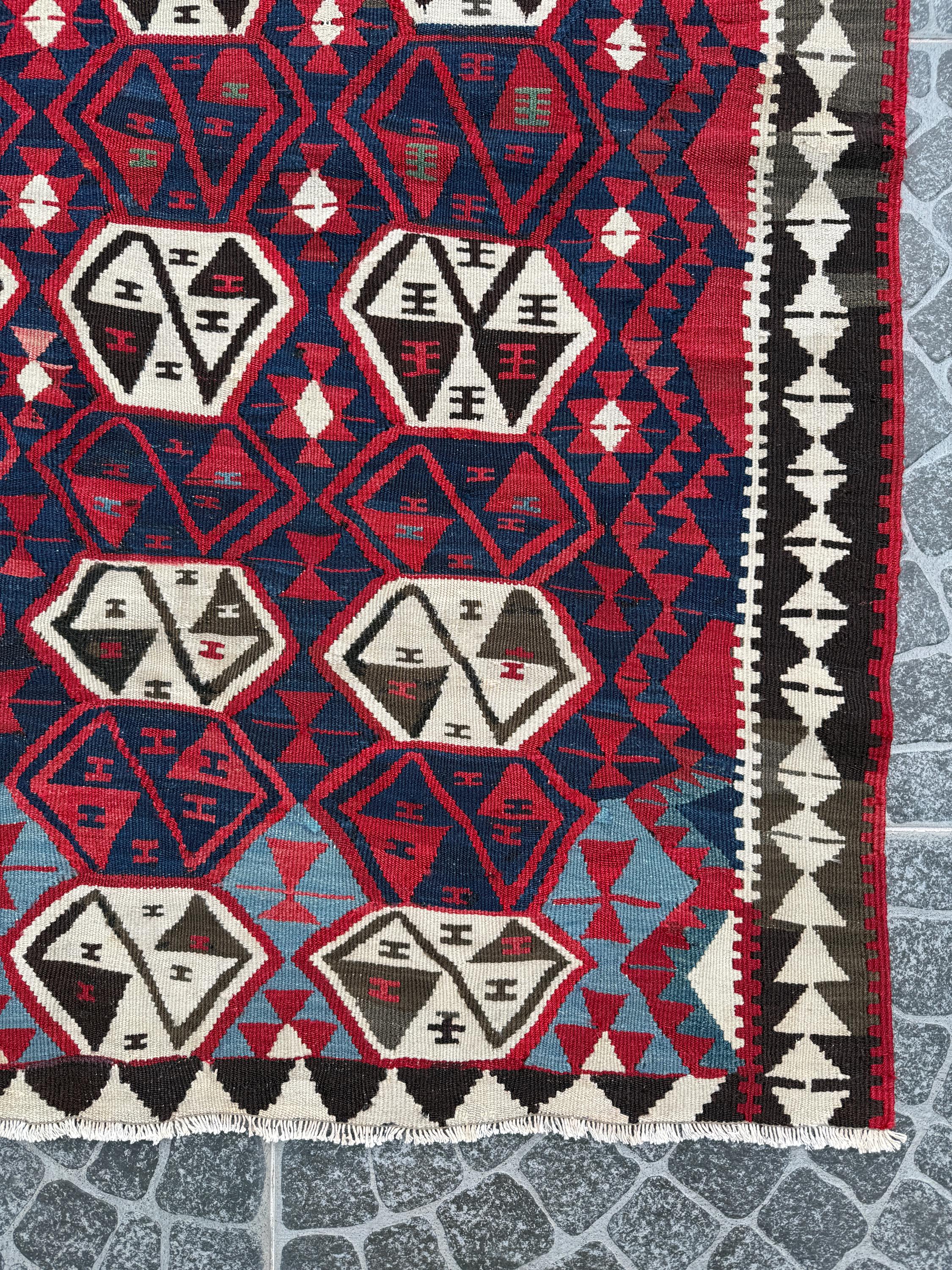 Handwoven Turkish Kilim Rug, Bohemian Geometric Rug (4.07x4.86 ft)