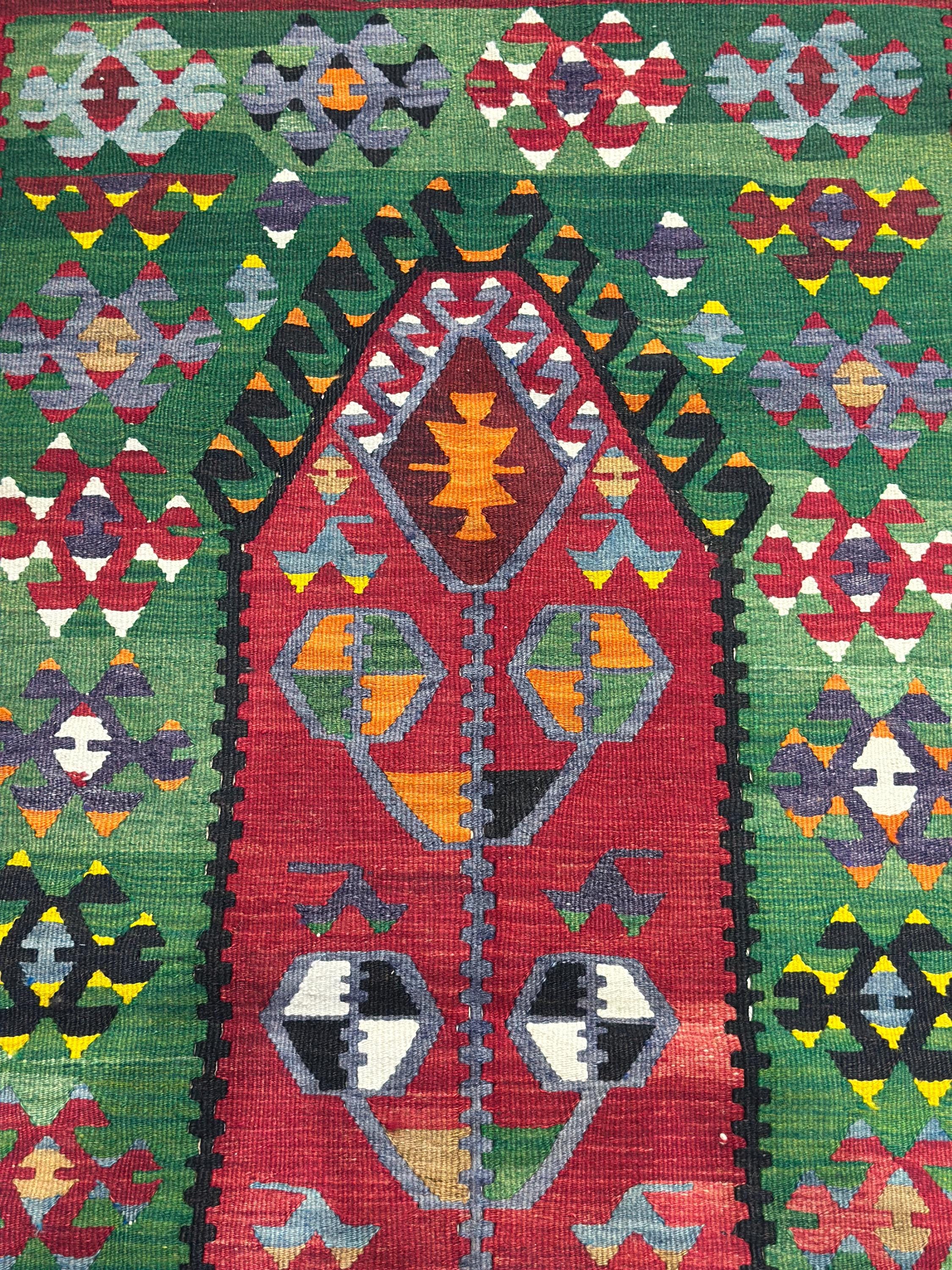 Vintage Turkish Kilim Rug, Handwoven Wool, Boho Decor (3.74 x 5.97 ft)