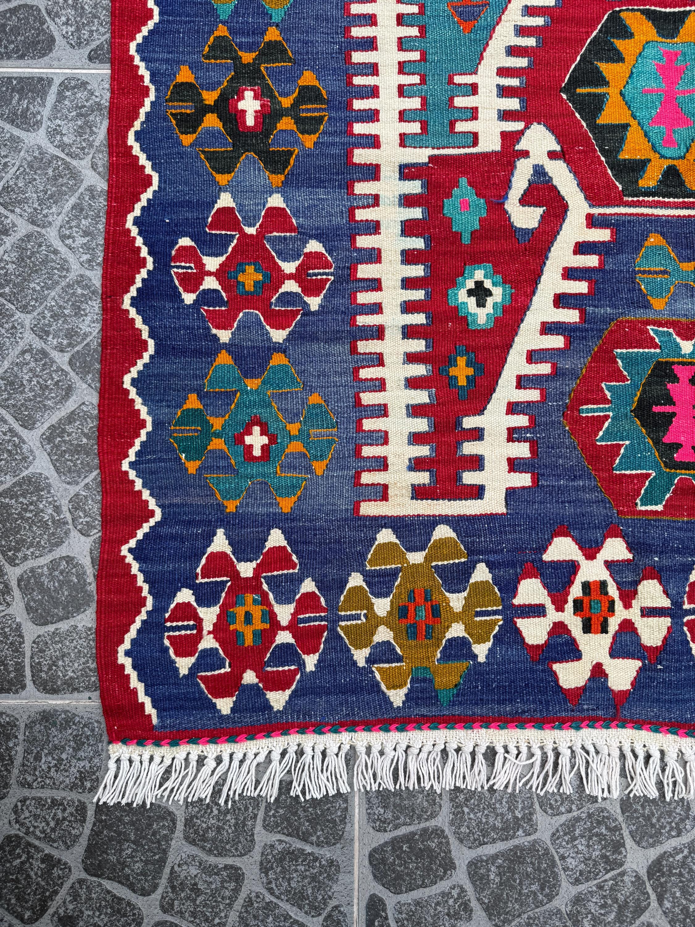 Vintage Turkish Kilim Rug, Scorpion Motif, Bohemian Home Decor (3.64x5.64ft)