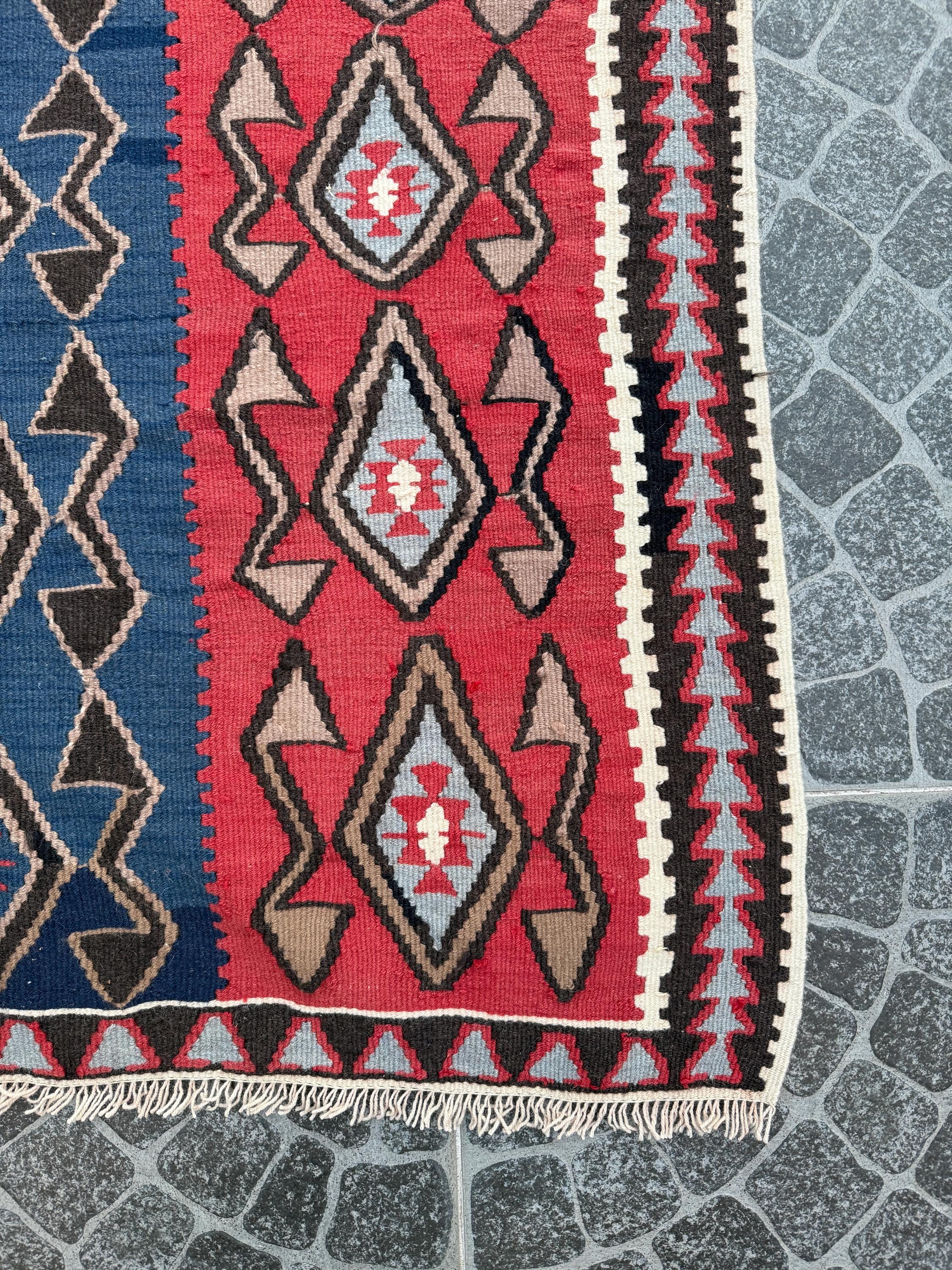 Vintage Handwoven Turkish Kilim Rug, Amulet Star Motifs, 3.44x5.41 ft