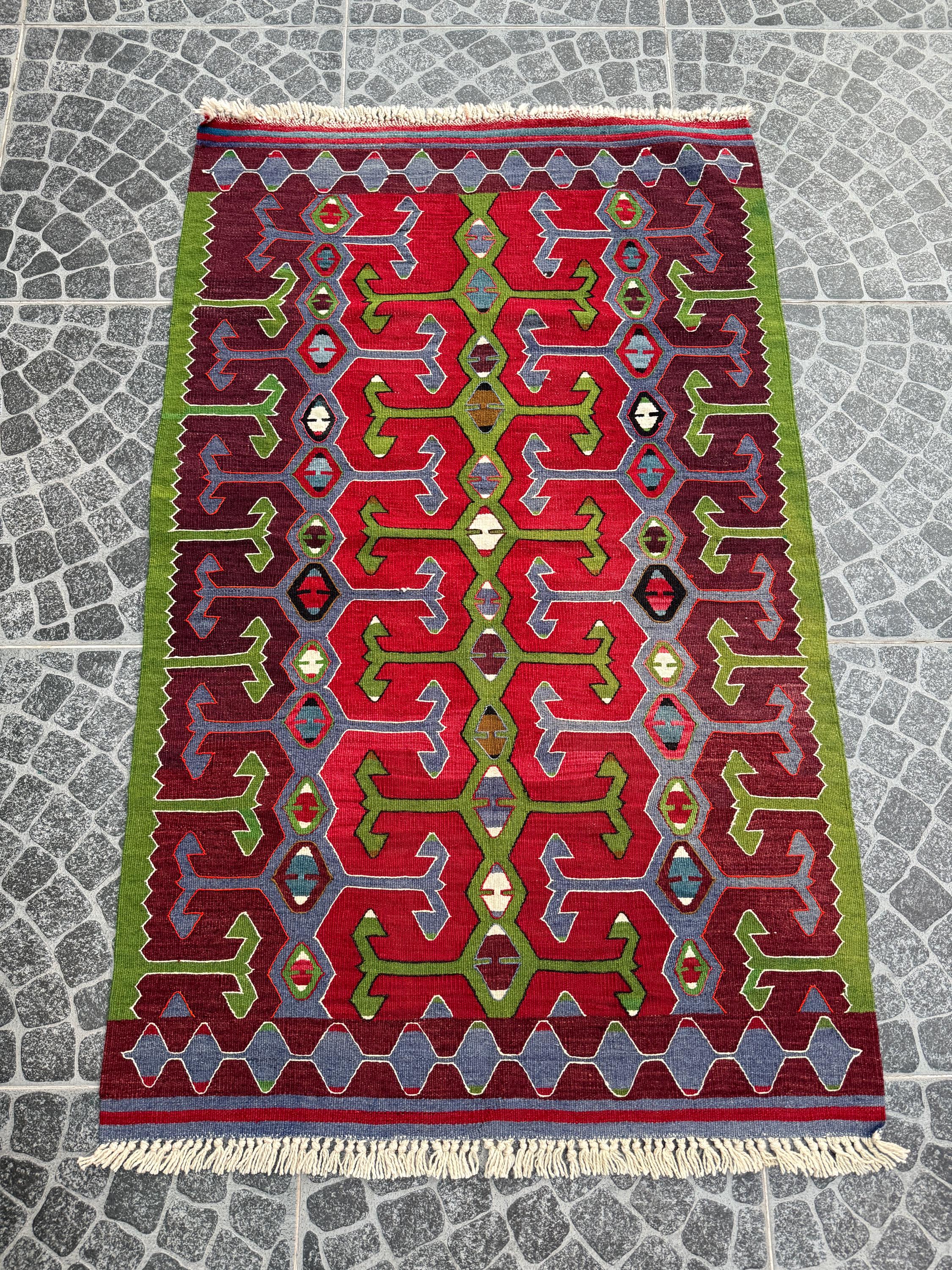 Vintage Turkish Kilim Rug, Handwoven Wool, Bohemian Home Decor (3.38x5.41 ft)