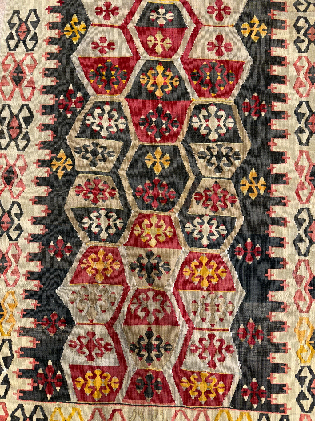 Vintage Turkish Kilim Rug, Handwoven Wool Medallion Rug (2.7 × 3.9 ft)