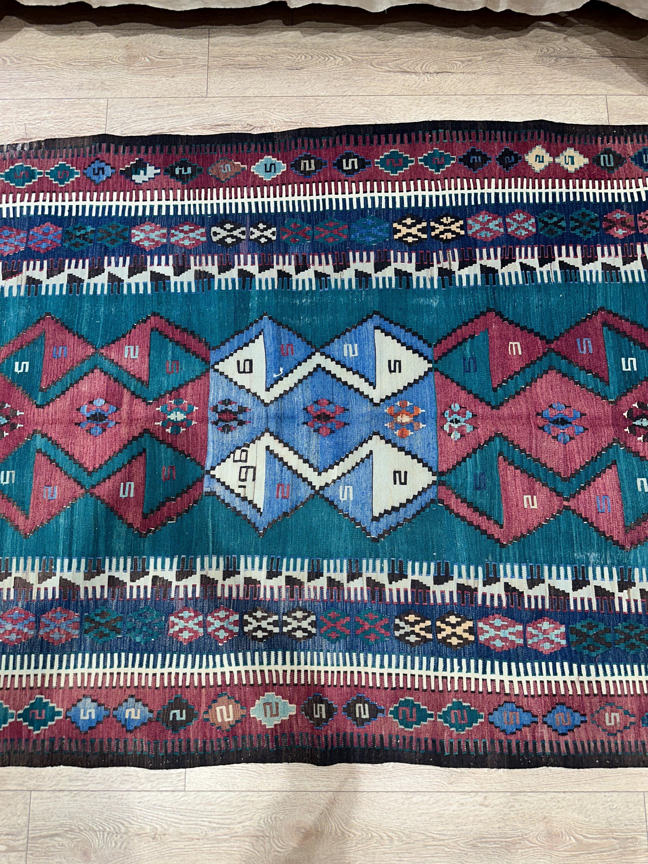 Vintage Turkish Kilim Rug, Handwoven Wool Boho Rug (4.5 x 6.4 ft)