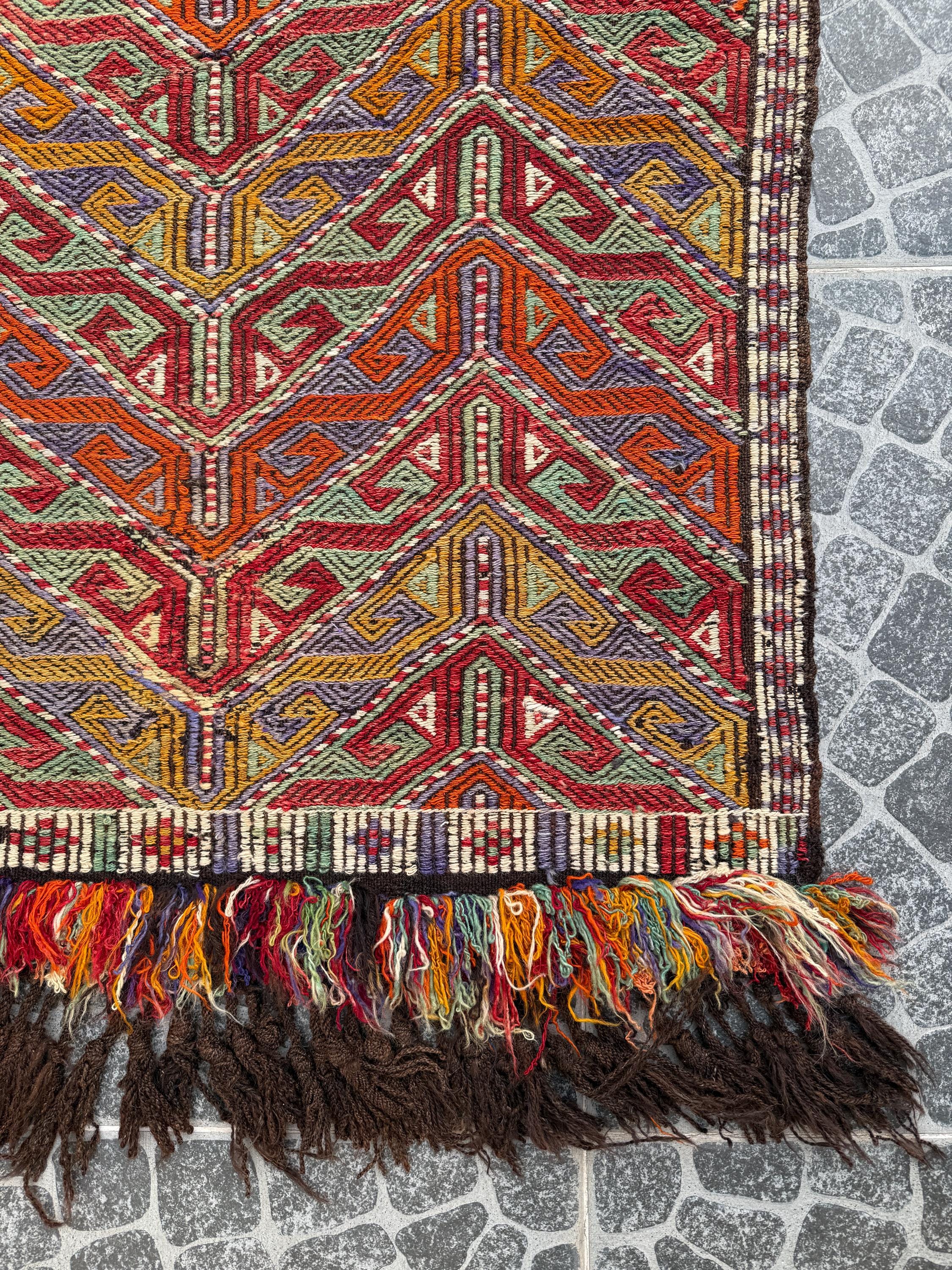 Vintage Turkish Kilim Rug: Handwoven Wool Cicim Rug (2.79x4.00 ft)