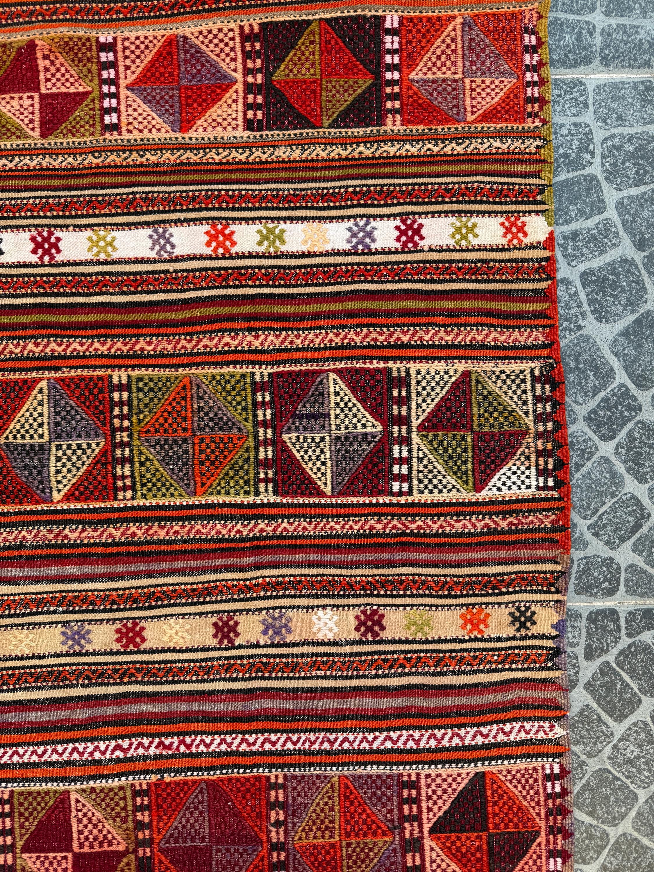 Vintage Turkish Kilim Rug, Handwoven Yunt Mountain, Bohemian Decor (4.95x6.89 ft)