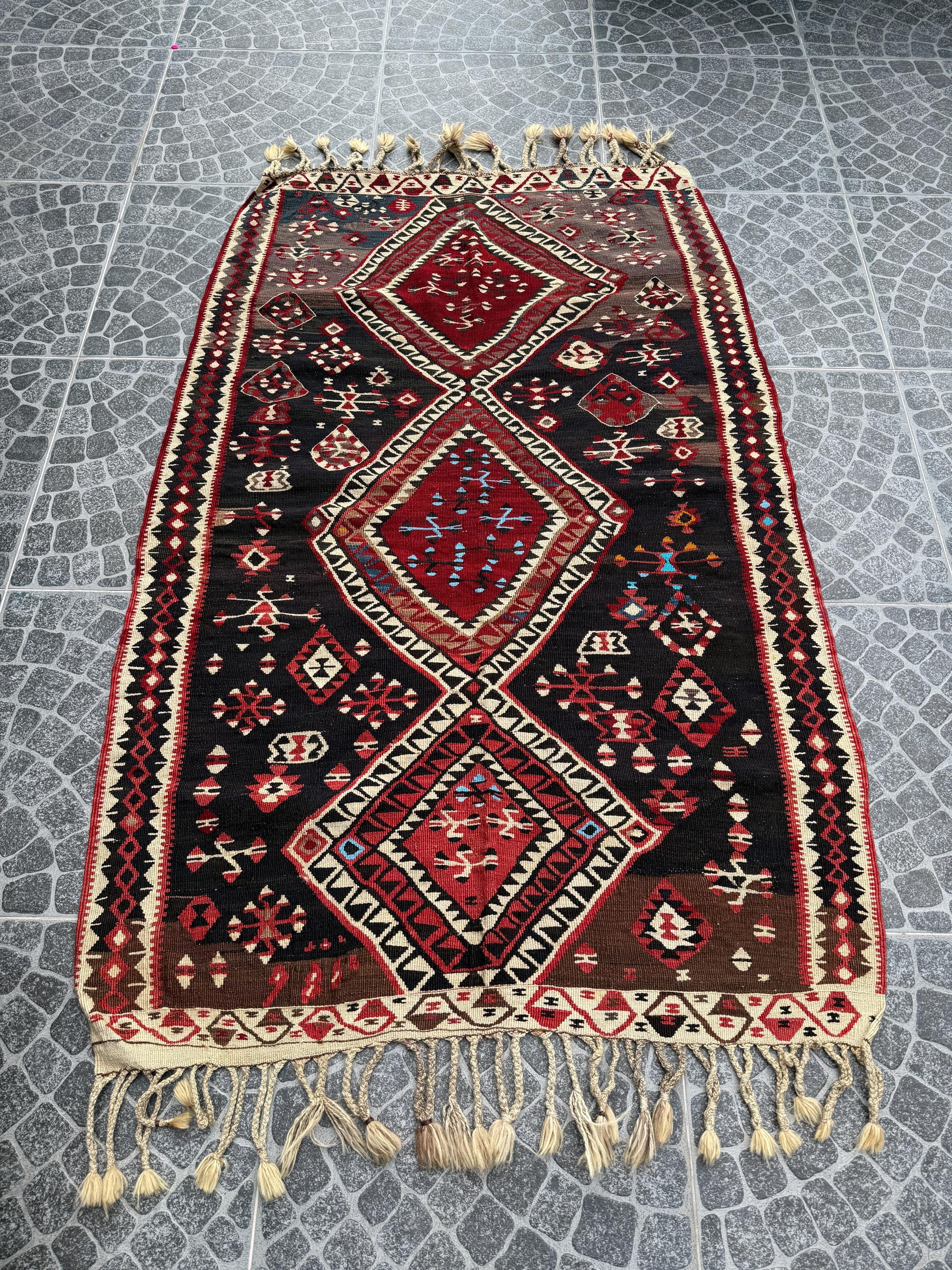 Vintage Turkish Kilim Rug, Handwoven Wool Star Motif, Bohemian Decor (4.27x6.56 ft)