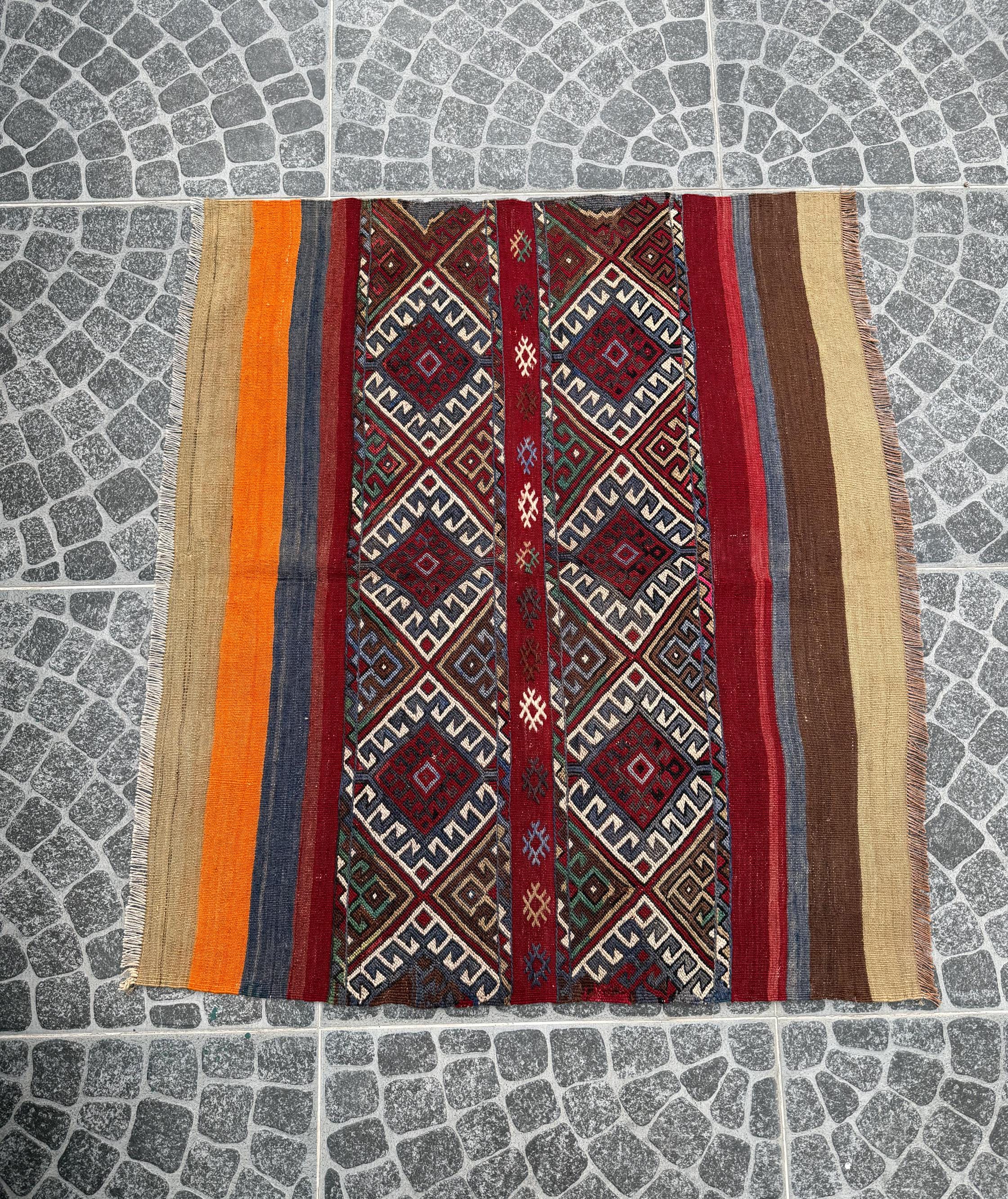 Vintage Turkish Kilim Rug: Handwoven Wool Anatolian Decor (3.41 ft x 3.81 ft)