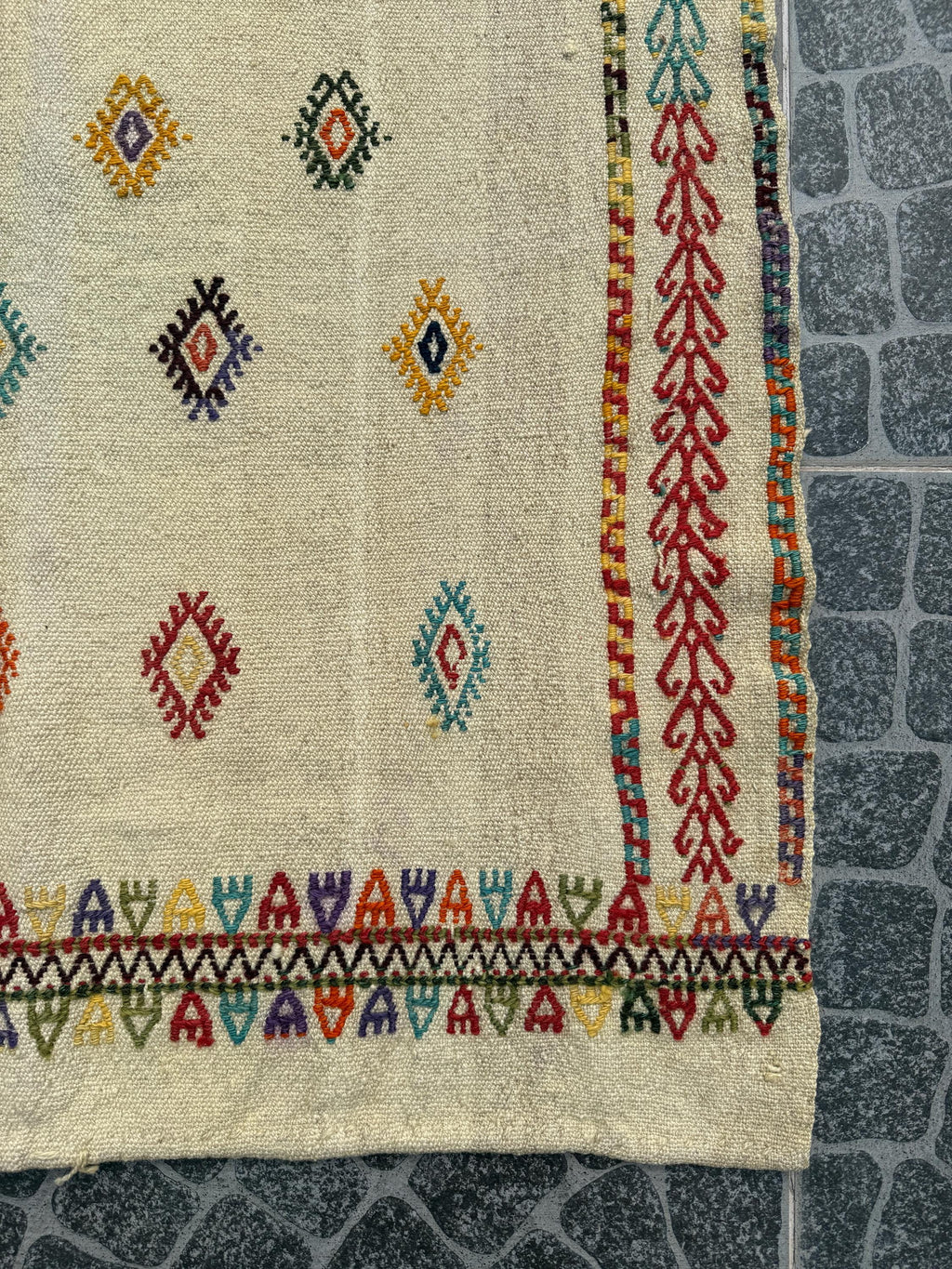 Handwoven Turkish Kilim Rug, Bohemian Geometric Accent Rug (2.89x2.95 ft)