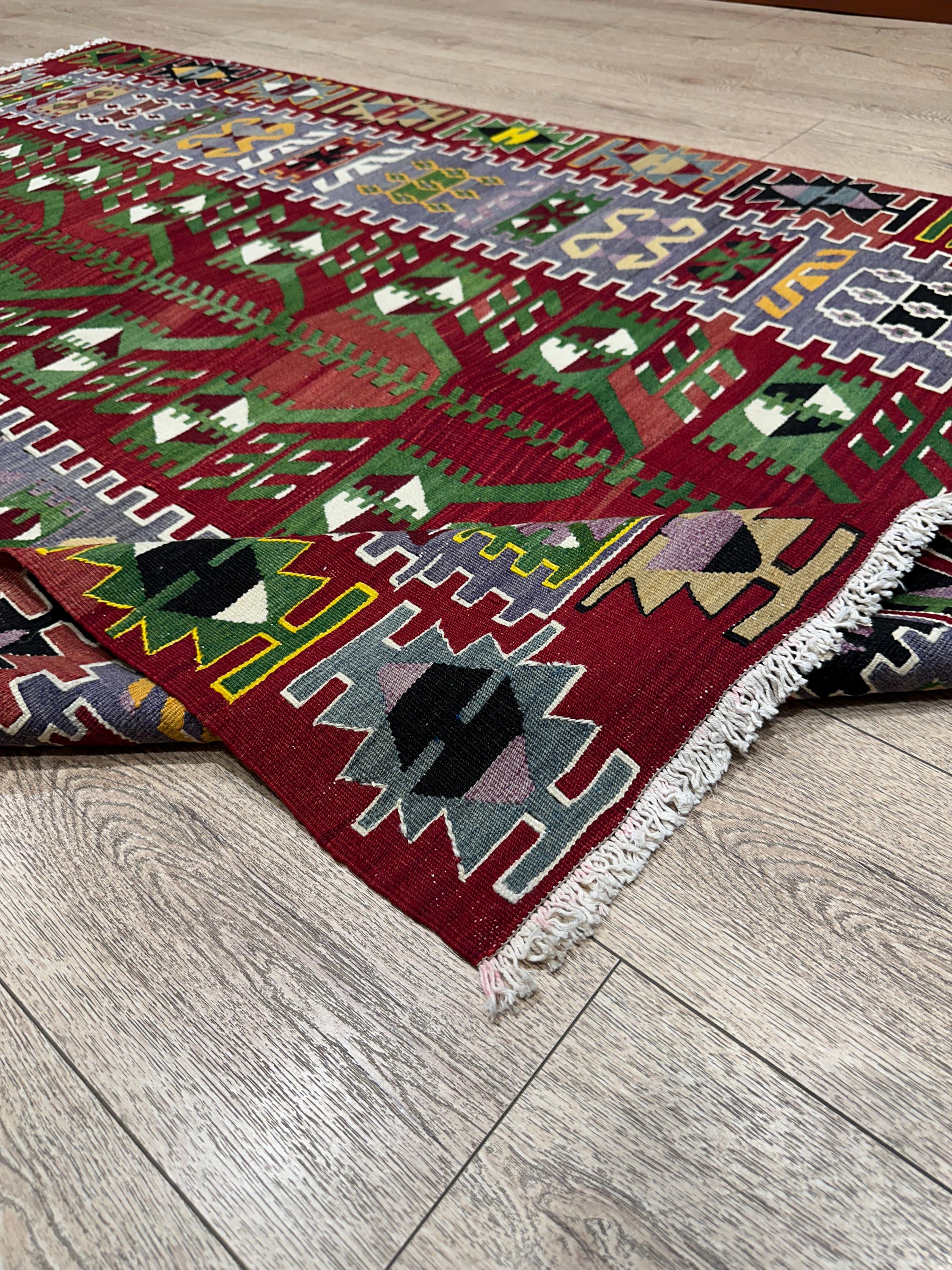 Vintage Turkish Kilim Rug, Boho Area Rug, Handwoven Wool (4.1 x 6.7 ft)