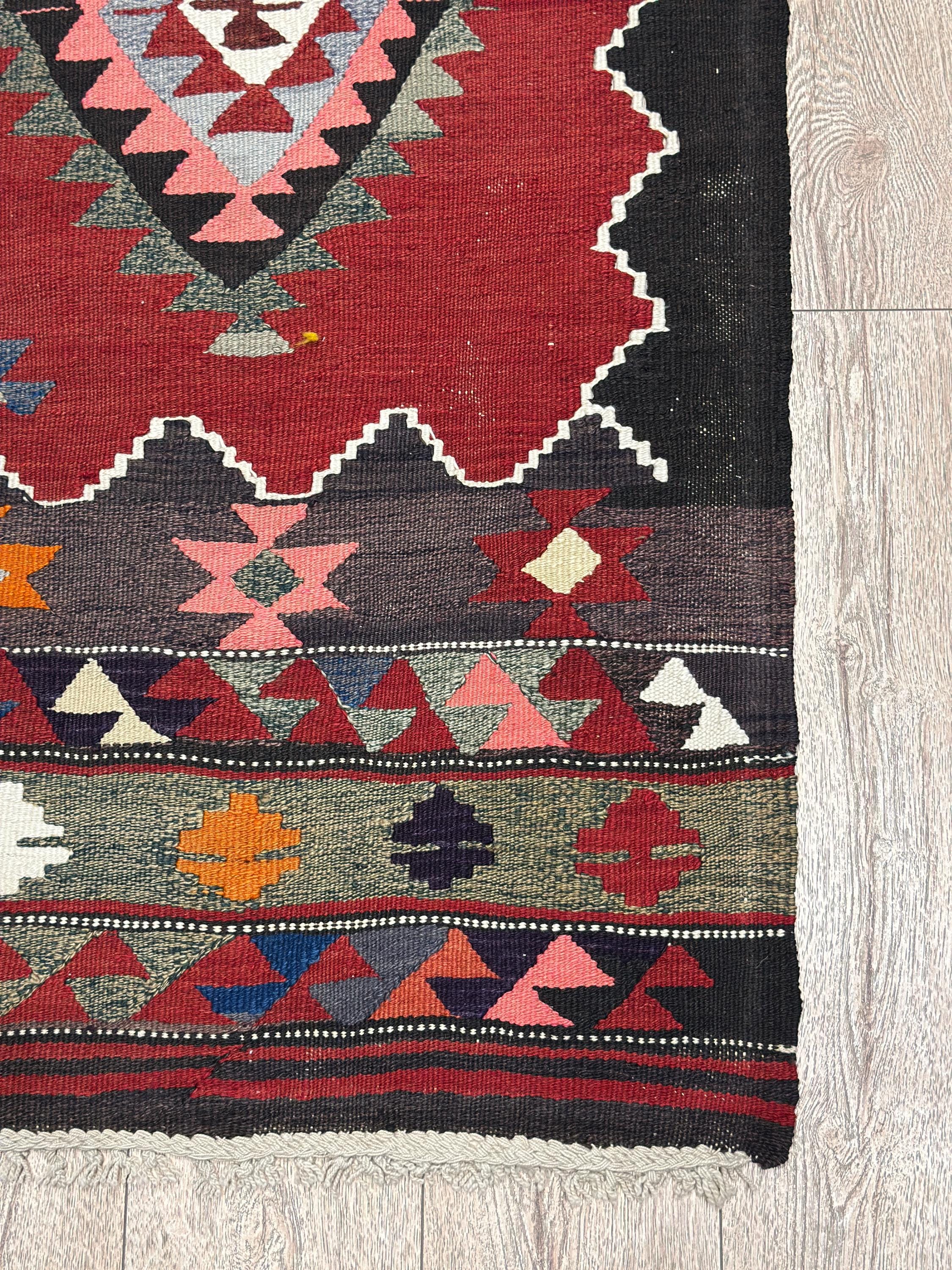 Vintage Turkish Kilim Rug – 4.6 x 7.4 ft, Red Black Geometric Wool Rug