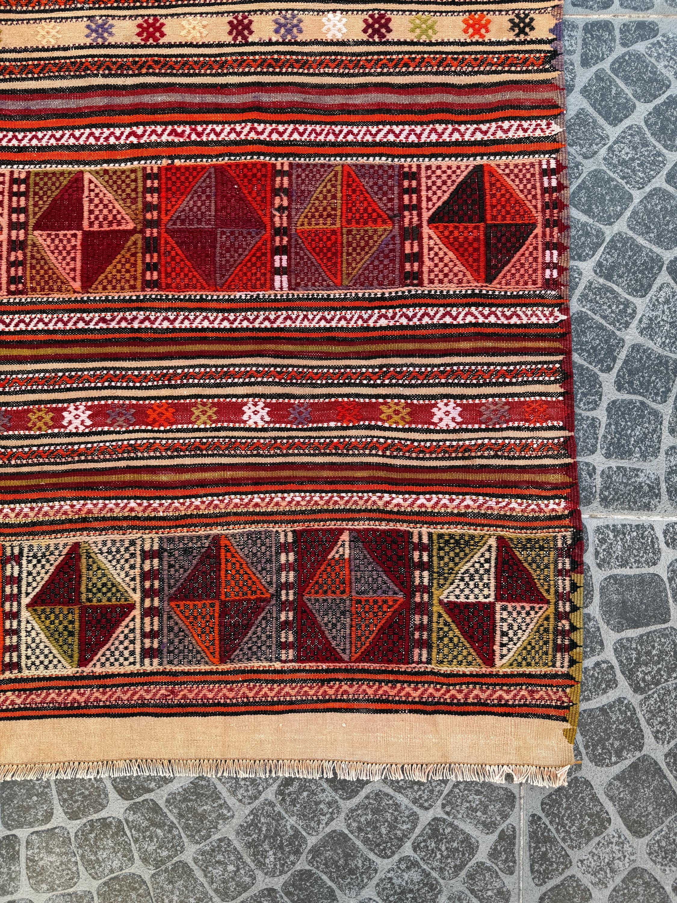 Vintage Turkish Kilim Rug, Handwoven Yunt Mountain, Bohemian Decor (4.95x6.89 ft)