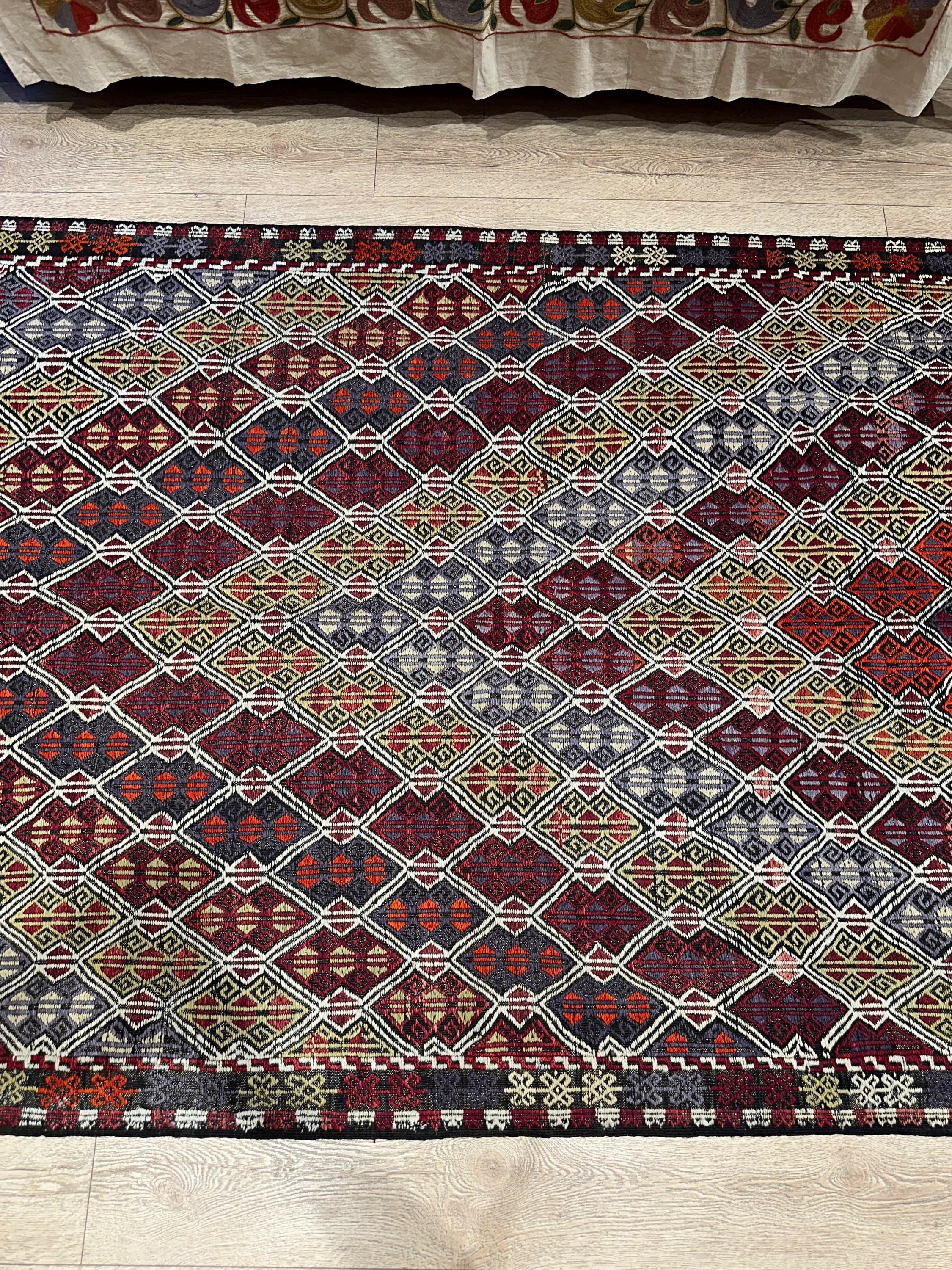 Vintage Turkish Kilim Rug, Handwoven Wool Area Rug, Boho Decor (5x7.4 ft)