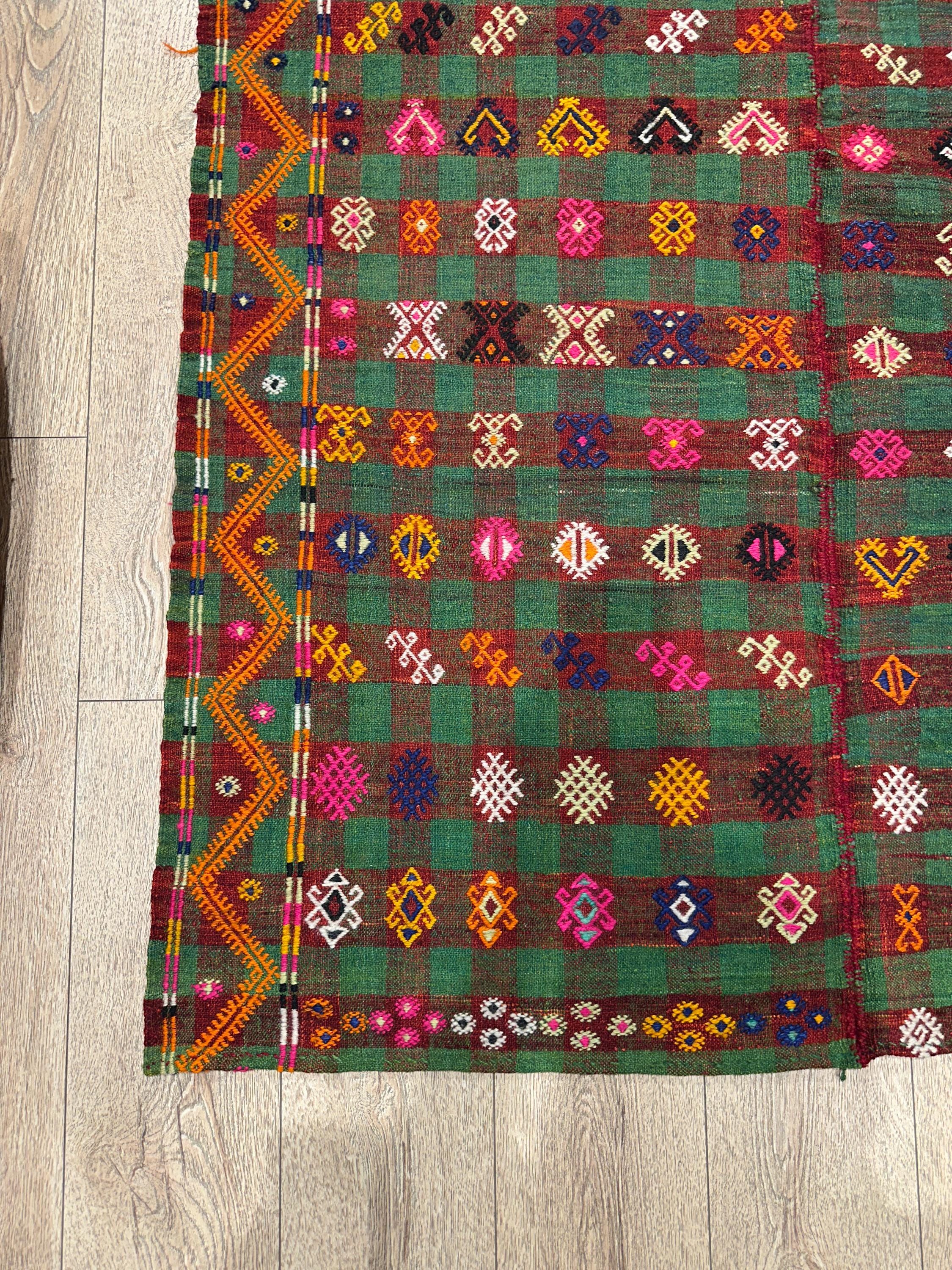 Vintage Turkish Kilim Rug, Multicolor Tribal Wool Rug (4.2 x 5.3 ft)