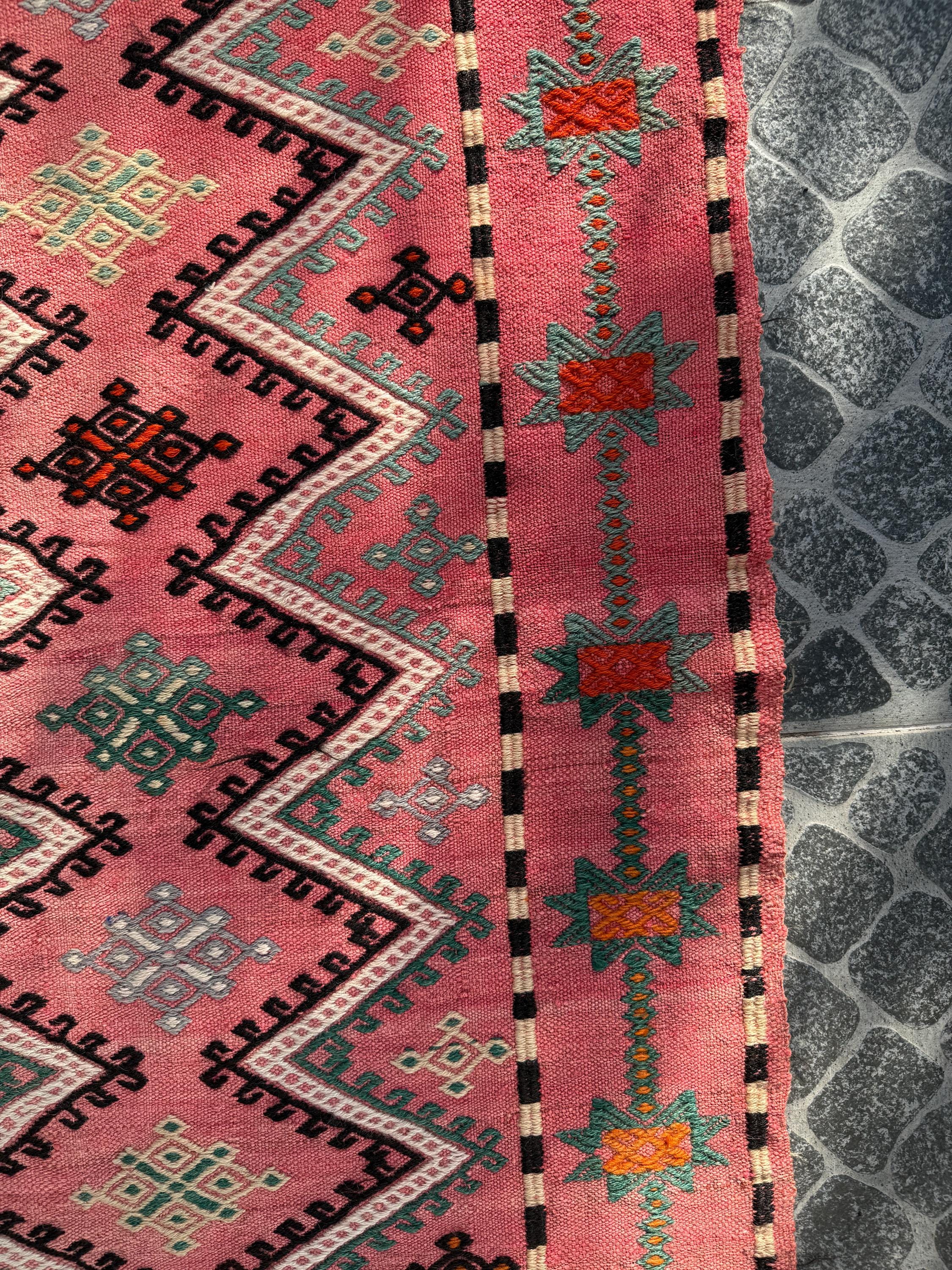 Vintage Turkish Kilim Rug, Handwoven Wool Cicim, Bohemian Decor (3.54x5.77 ft)