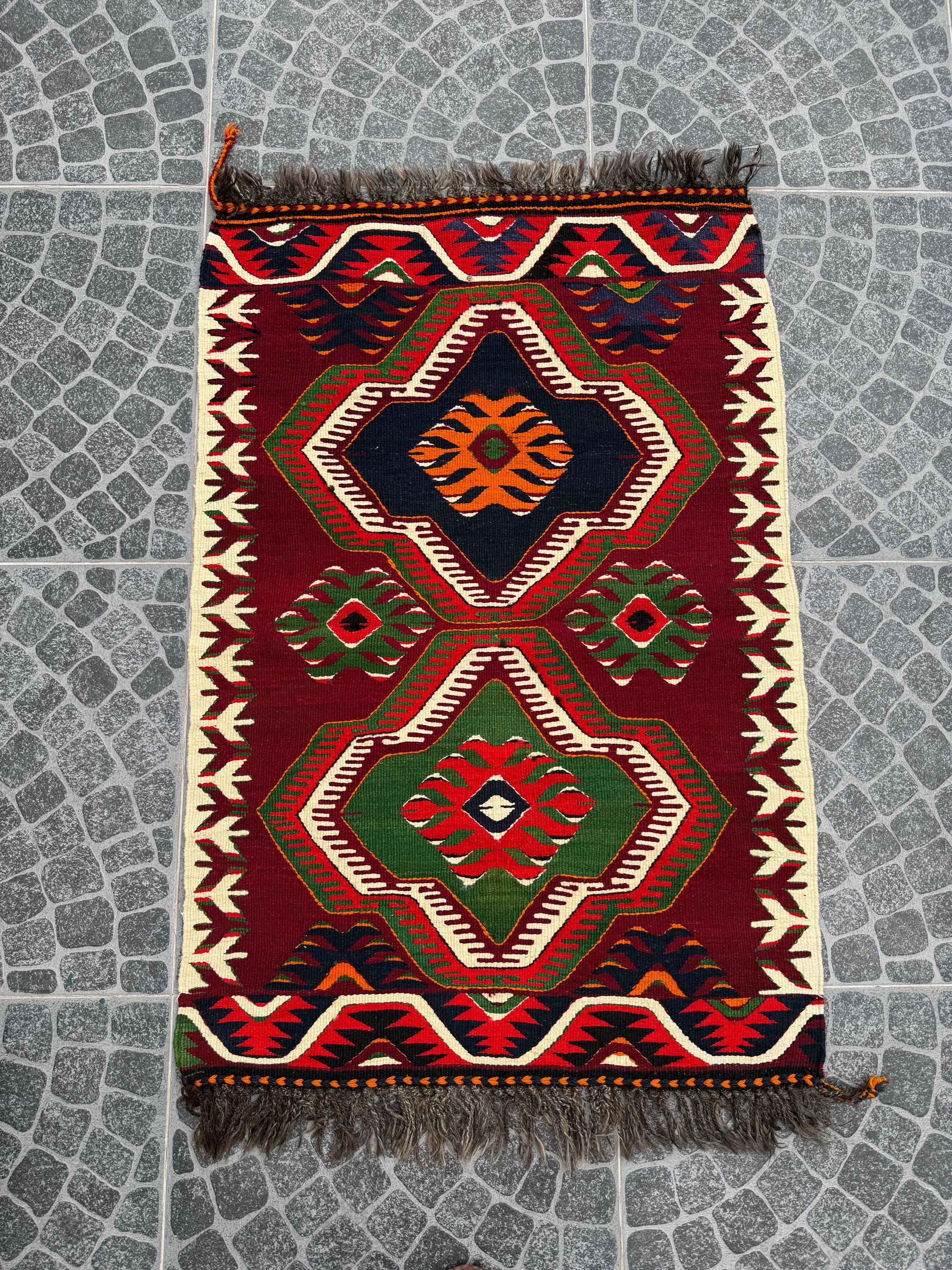 Vintage Turkish Kilim Rug, Handwoven Wool Anatolian Scorpion Rug (2.89x4.26 ft)