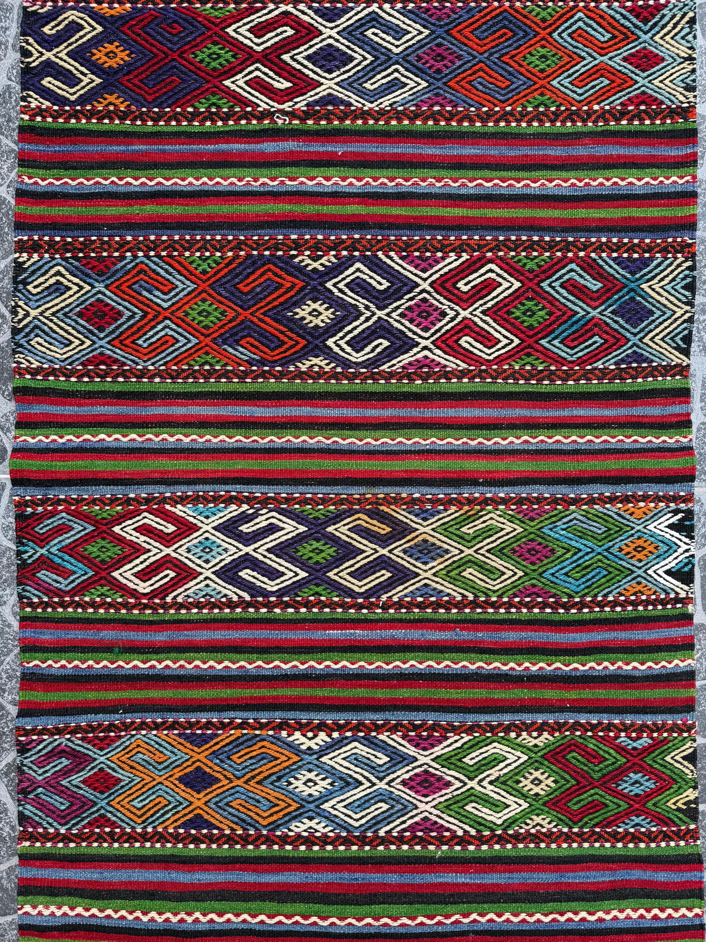 Vintage Turkish Kilim Rug: Handwoven Wool Bohemian Area Rug (2.62x4.36 ft)