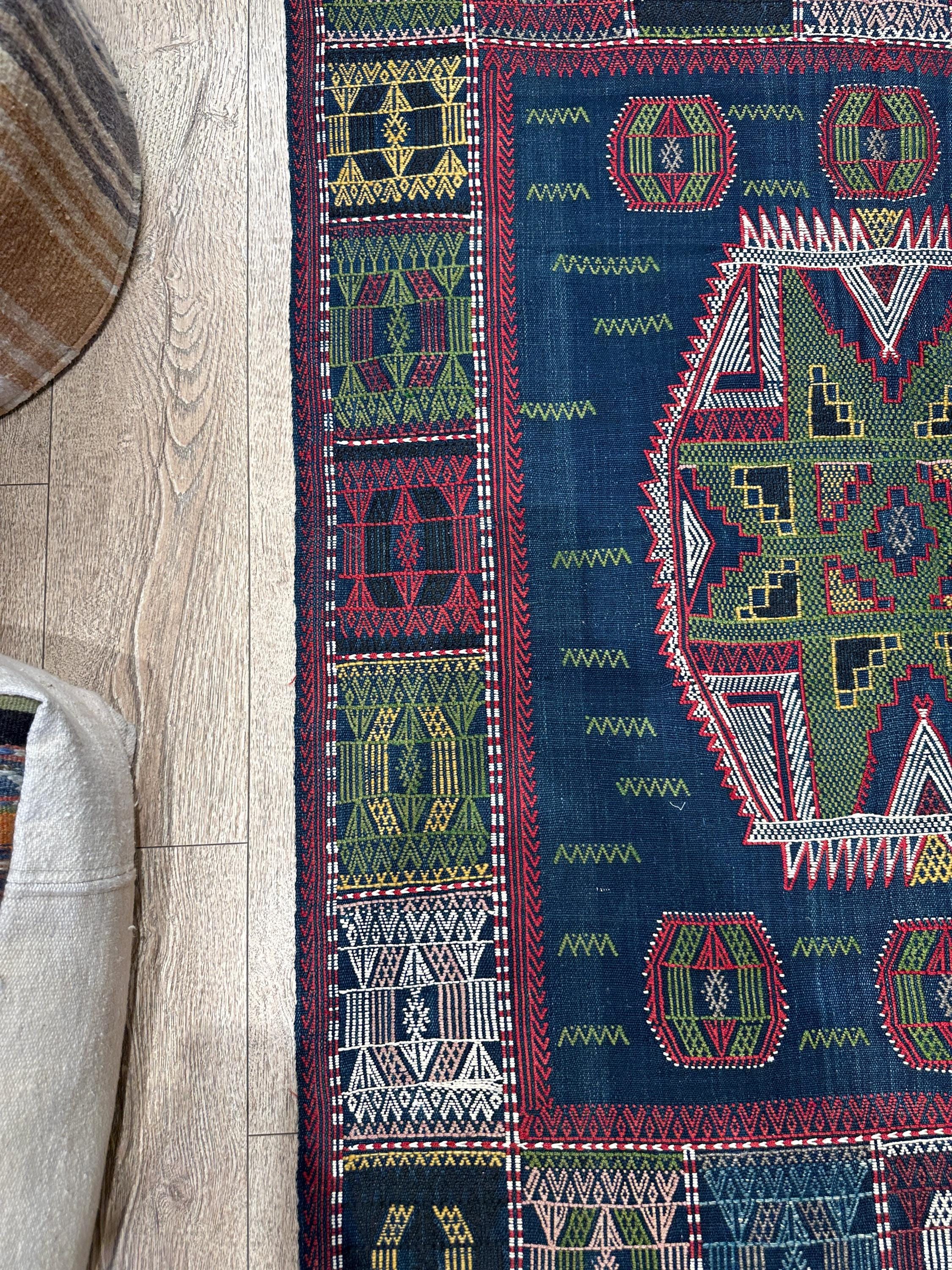 Vintage Turkish Kilim Rug, Handwoven Wool Area Rug (4.20x5.70 ft)