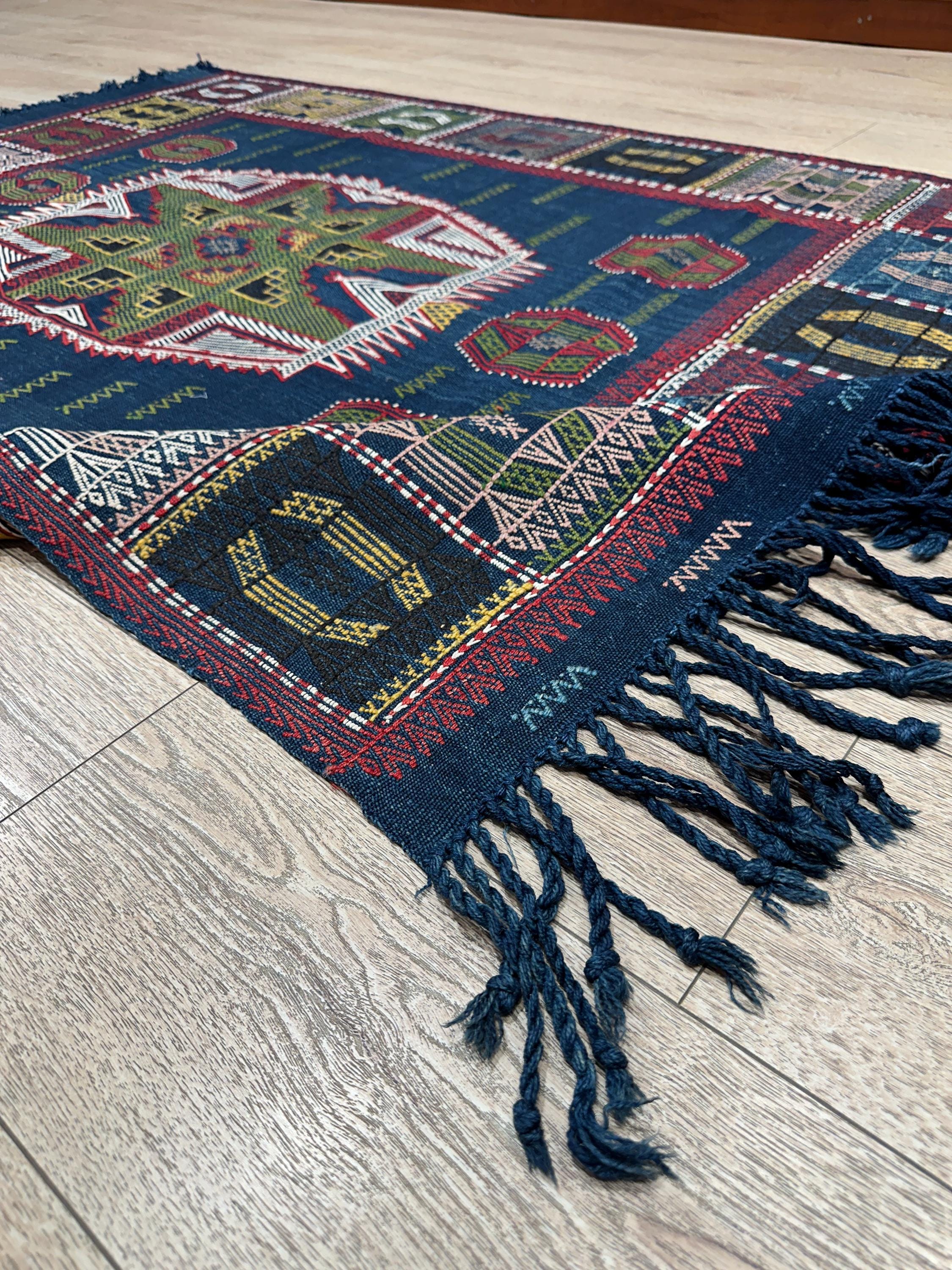 Vintage Turkish Kilim Rug, Handwoven Wool Area Rug (4.20x5.70 ft)