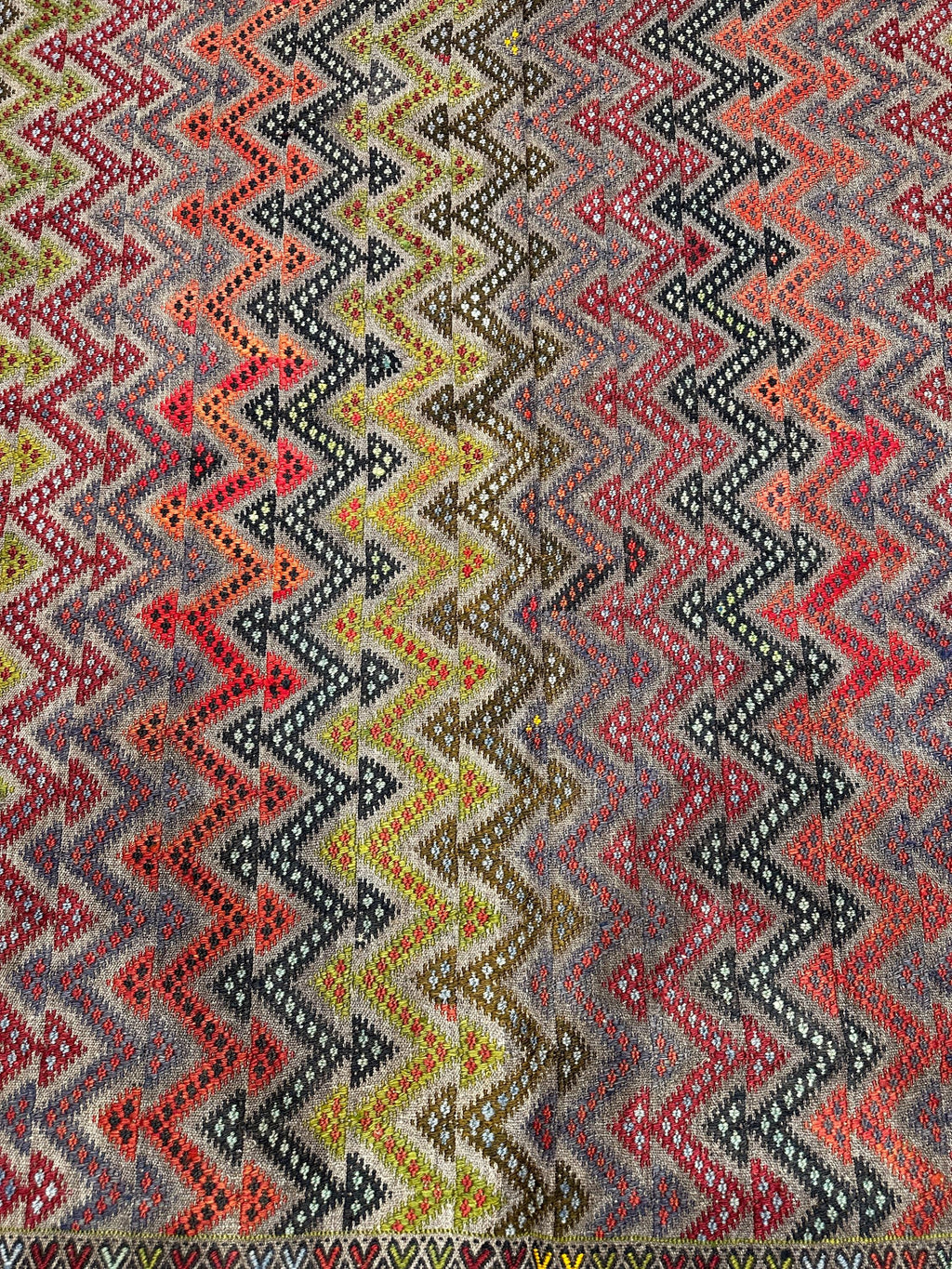 Vintage Turkish Kilim Rug, Handwoven Wool Area Rug (4.3 x 5.5 ft)