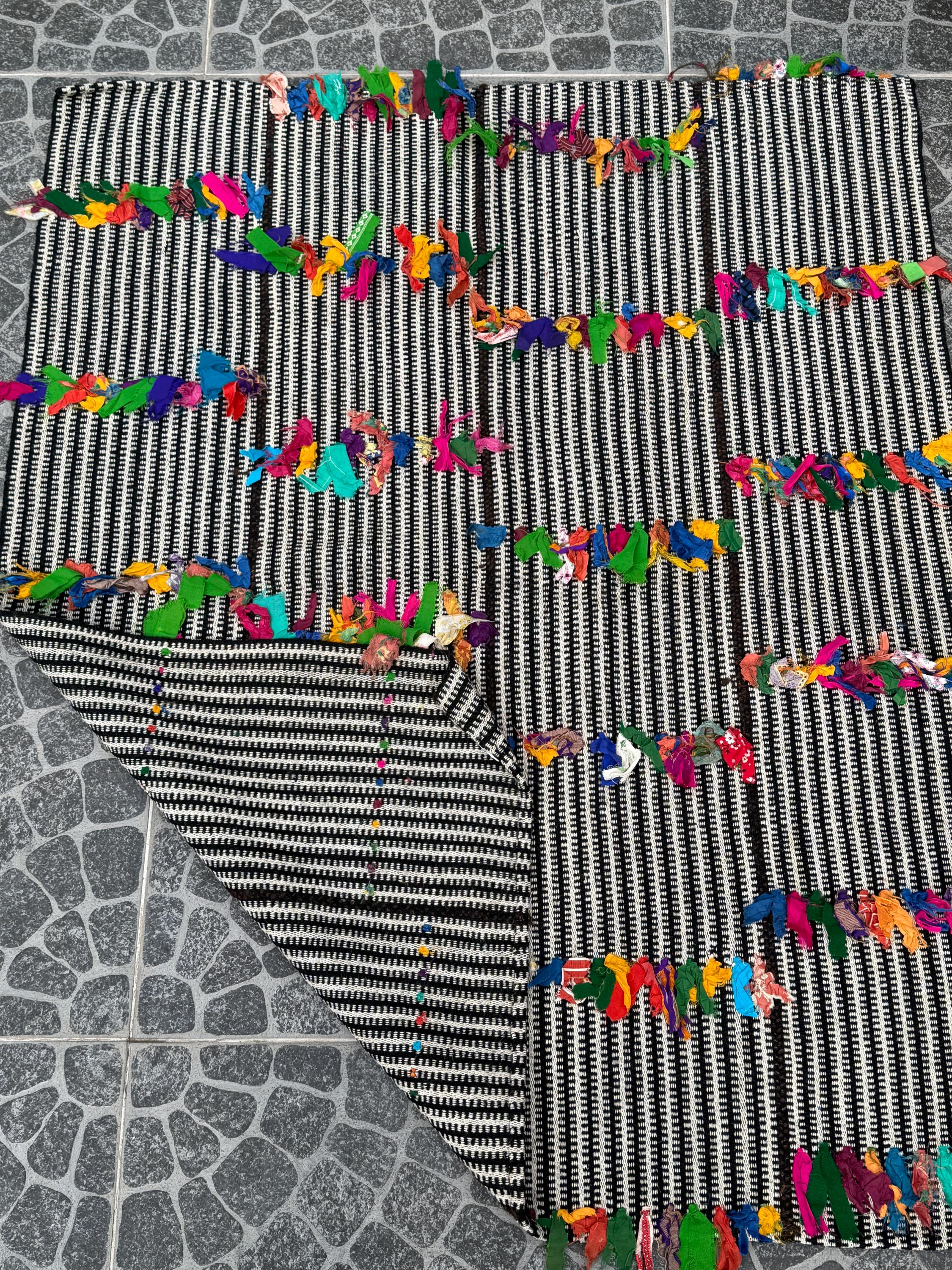 Vintage Turkish Kilim Rug: Handwoven Wool Filikli Style (3.74x4.49 ft)