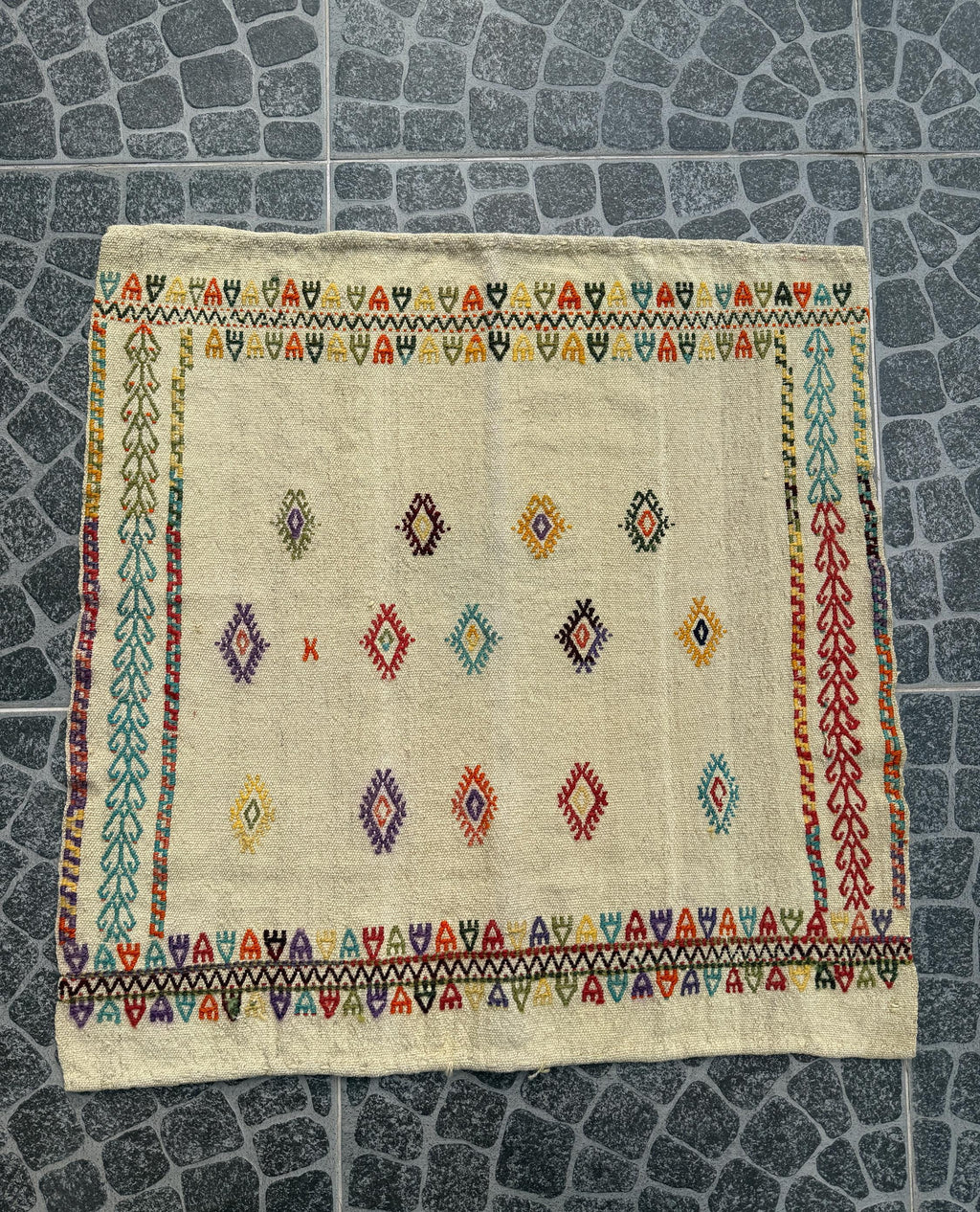 Handwoven Turkish Kilim Rug, Bohemian Geometric Accent Rug (2.89x2.95 ft)