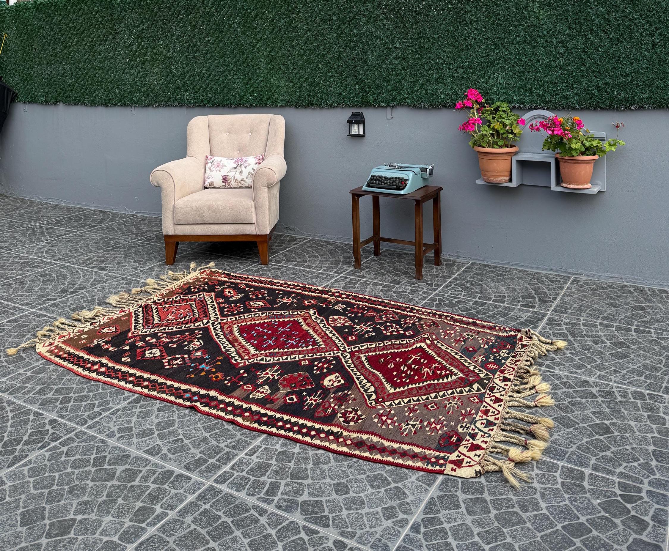 Vintage Turkish Kilim Rug, Handwoven Wool Star Motif, Bohemian Decor (4.27x6.56 ft)