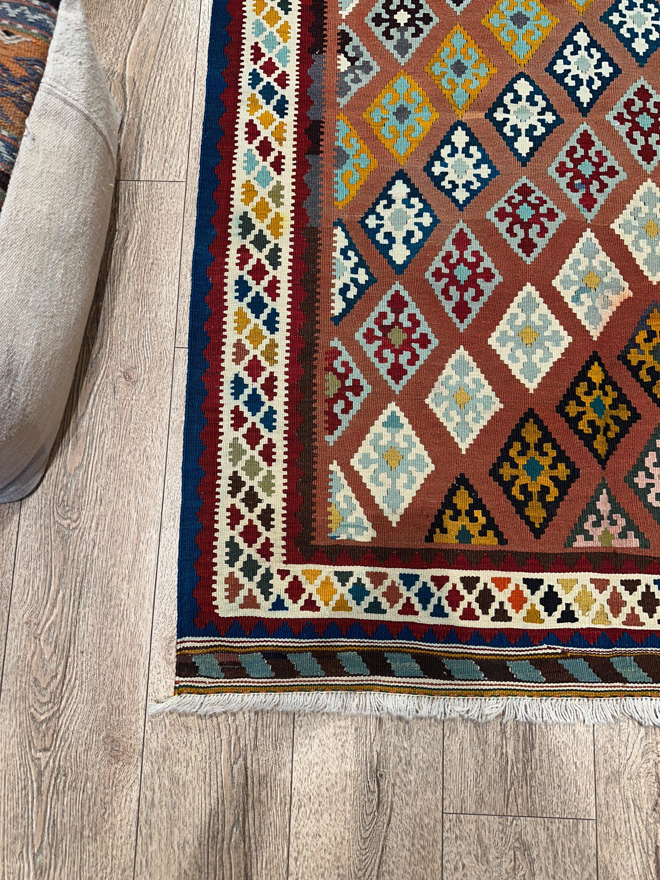 Vintage Turkish Bahtiyari Wool Rug, Multicolor Diamond Design (3.9 x 5.5 ft)