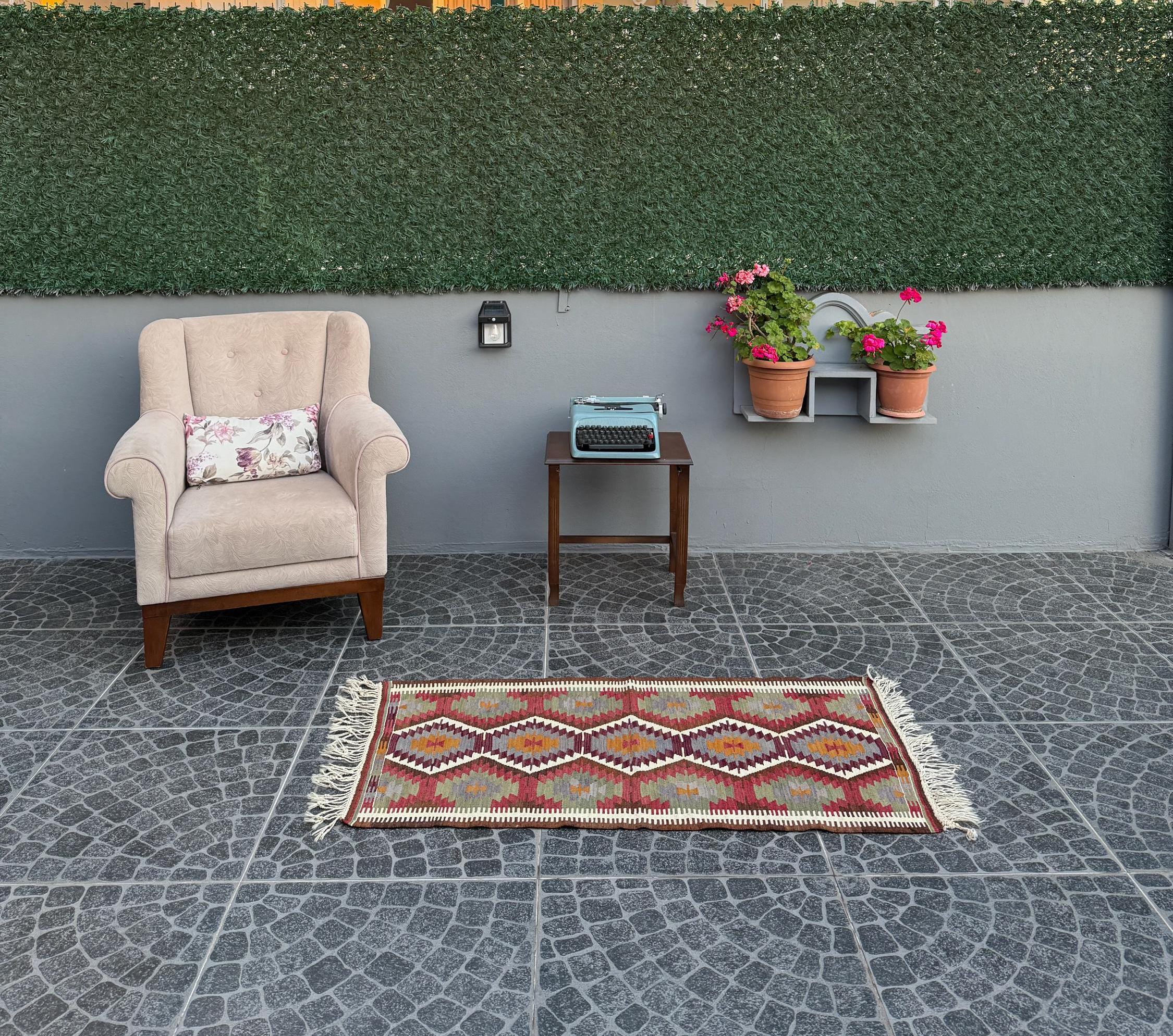 Vintage Handwoven Turkish Kilim Rug, Wool Bohemian Decor (2.30x4.33 ft)