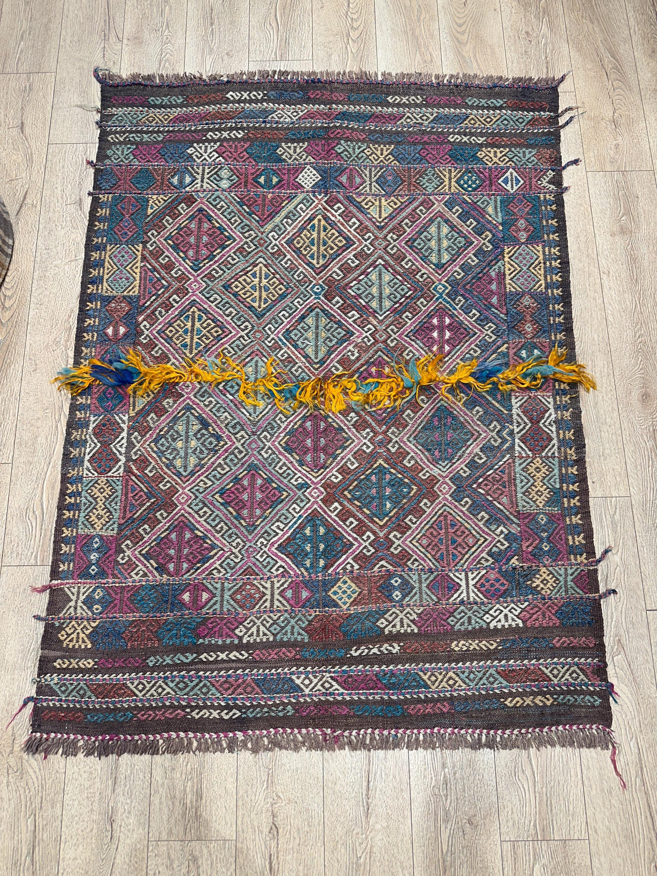 Vintage Turkish Kilim Rug, Geometric Tribal Wool Rug (4.3 x 5.9 ft)