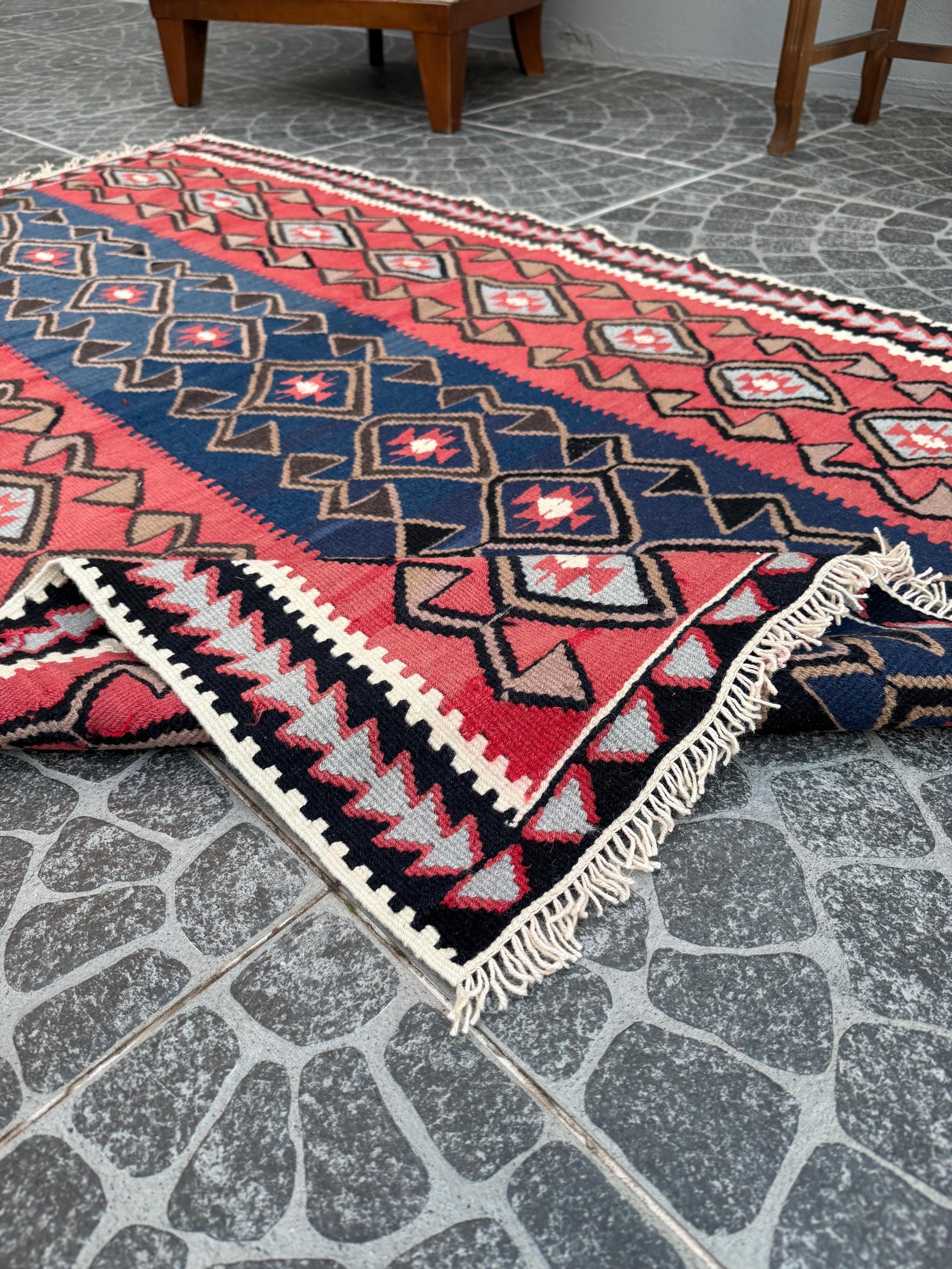 Vintage Handwoven Turkish Kilim Rug, Amulet Star Motifs, 3.44x5.41 ft